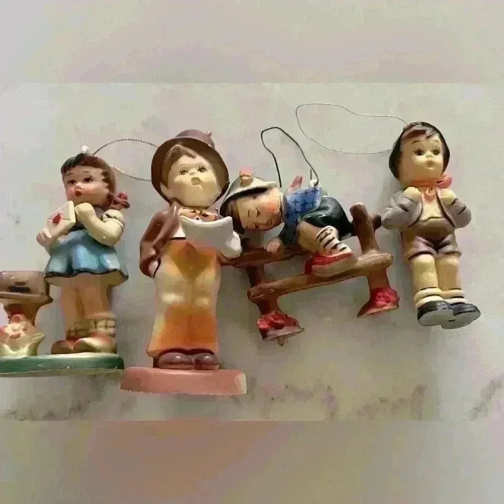 Four Vintage Hummel Style plastic Ornaments made in Hong Kong Good Condition - Picture 1 of 10